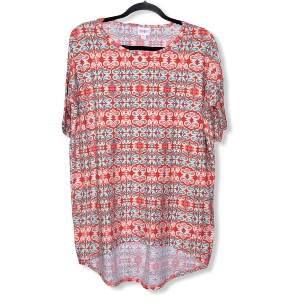 LuLaRoe “Irma” Tee-NWOT-Sz XS